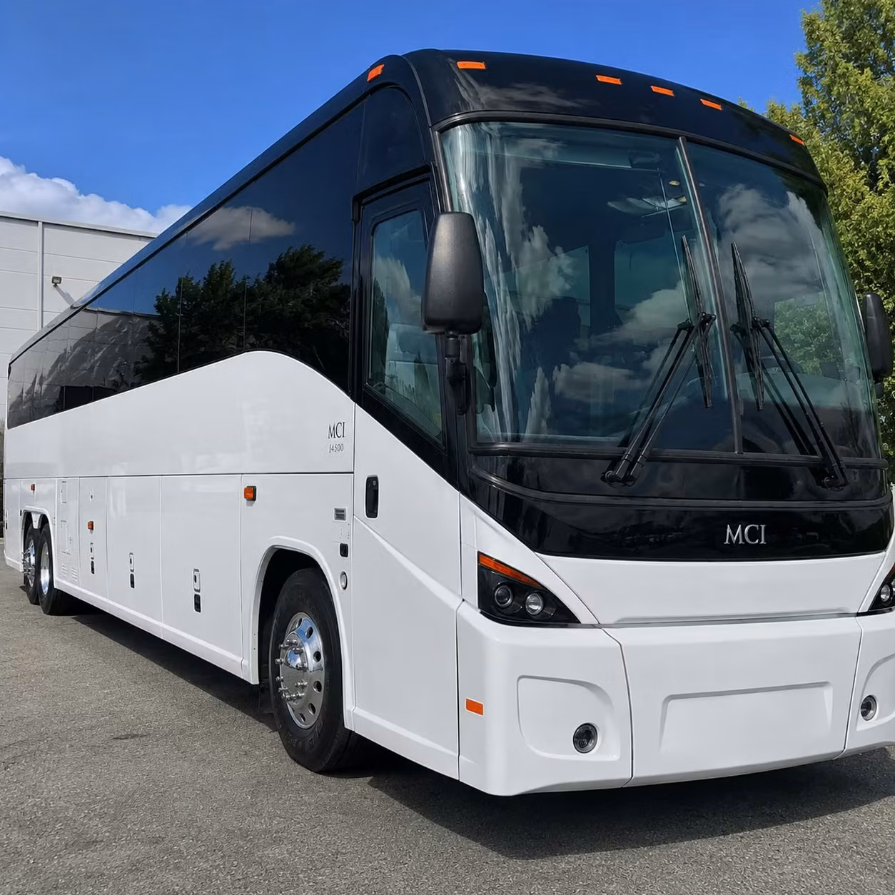 school field trip charter bus rentals in huntsville